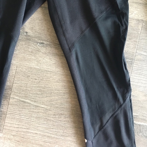 VGUC Zella leggings size medium - pair with flowers - Picture 3 of 4